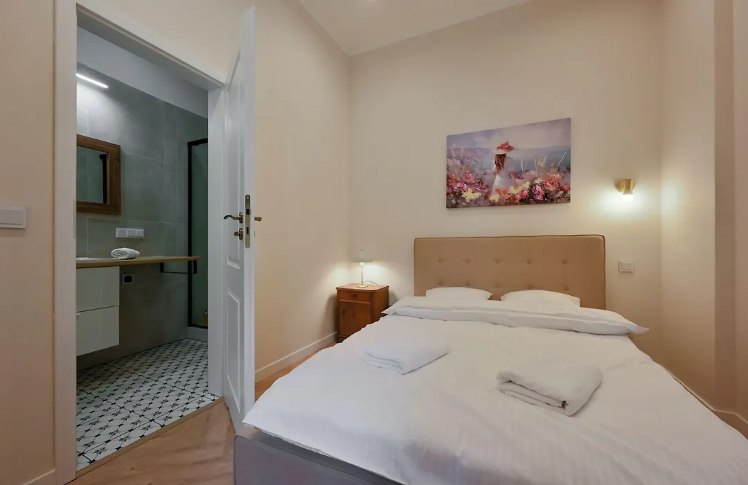 Rentplanet - Studio Plac Matejki-1